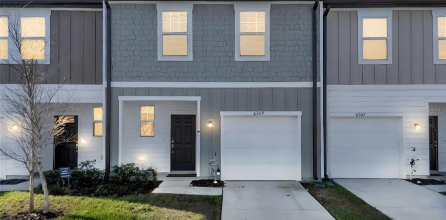 Townhouse in Gibsonton, Florida 3 bedrooms, 136.66 sq.m. № 2207716
