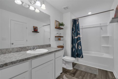 Townhouse in Gibsonton, Florida 3 bedrooms, 136.66 sq.m. № 2207716 - photo 25