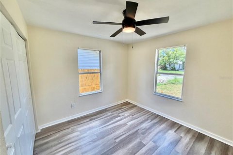 Villa ou maison à vendre à Saint Petersburg, Floride: 2 chambres, 70.23 m2 № 2291009 - photo 9