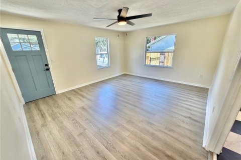 Villa ou maison à vendre à Saint Petersburg, Floride: 2 chambres, 70.23 m2 № 2291009 - photo 4