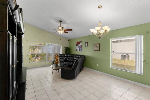 Villa ou maison à vendre à Davenport, Floride: 4 chambres, 176.24 m2 № 2101127 - photo 5