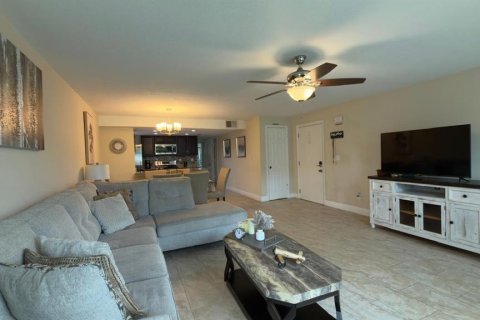 Copropriété à louer à Kissimmee, Floride: 3 chambres, 113.34 m2 № 2356622 - photo 2