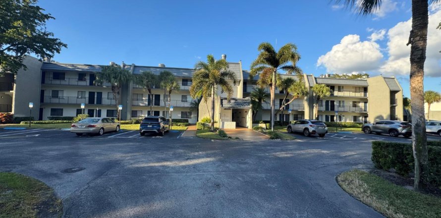 Condo in Lake Worth, Florida, 3 bedrooms № 2146372