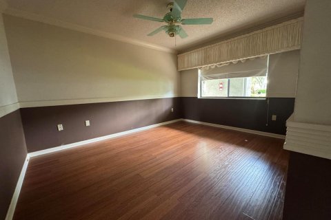 Condo in Lake Worth, Florida, 3 bedrooms № 2146372 - photo 26