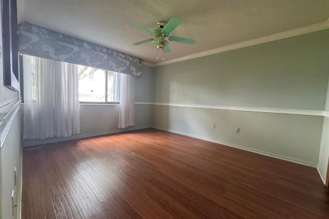 Condo in Lake Worth, Florida, 3 bedrooms № 2146372 - photo 19