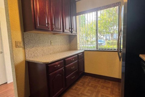 Condo in Lake Worth, Florida, 3 bedrooms № 2146372 - photo 13