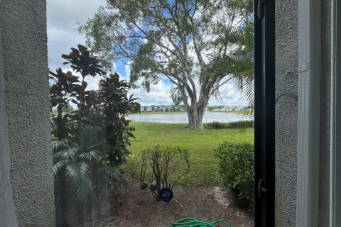 Condo in Lake Worth, Florida, 3 bedrooms № 2146372 - photo 22