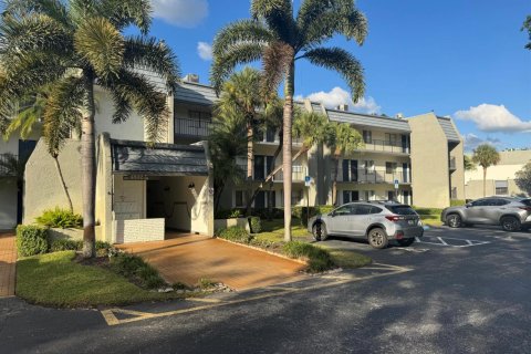 Condo in Lake Worth, Florida, 3 bedrooms № 2146372 - photo 2