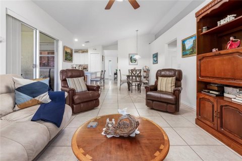 Villa ou maison à vendre à Deltona, Floride: 3 chambres, 169.36 m2 № 1854310 - photo 15