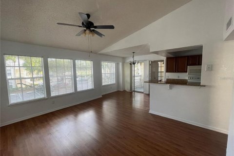Condominio en venta en Orlando, Florida, 2 dormitorios, 77.67 m2 № 1675849 - foto 3