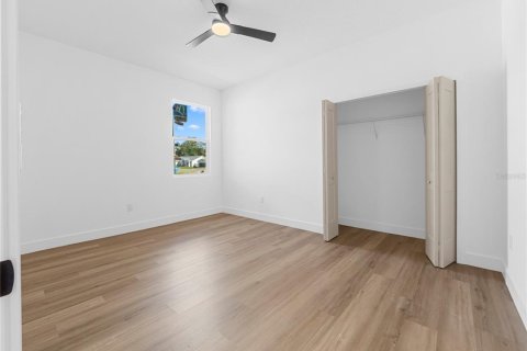 House in Spring Hill, Florida 4 bedrooms, 189.43 sq.m. № 2114013 - photo 29