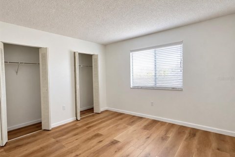 Condo in Winter Haven, Florida, 2 bedrooms  № 2391381 - photo 7