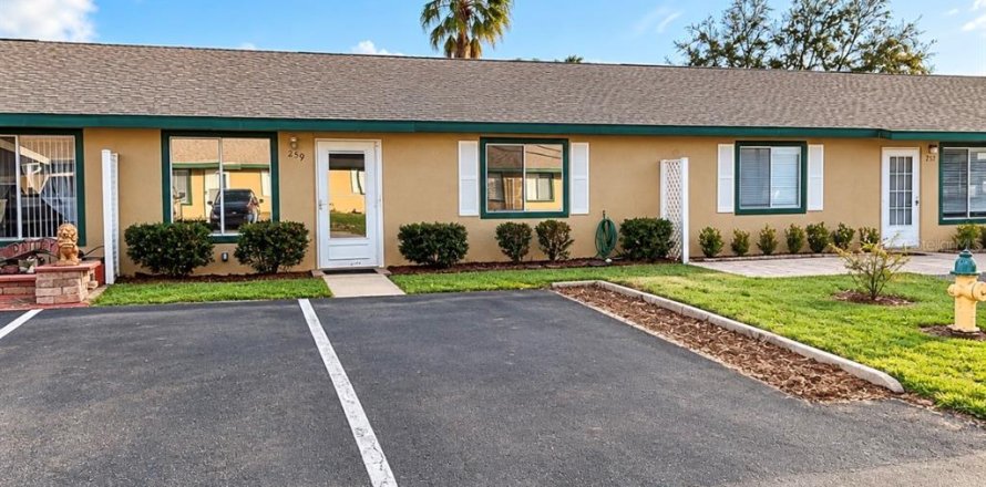 Condo in Winter Haven, Florida, 2 bedrooms  № 2391381