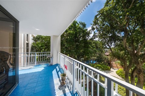 Condo in Miami, Florida, 2 bedrooms № 1978779 - photo 24