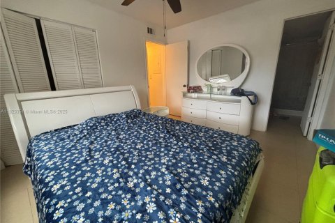 Condo in Sunrise, Florida, 2 bedrooms  № 1788381 - photo 8