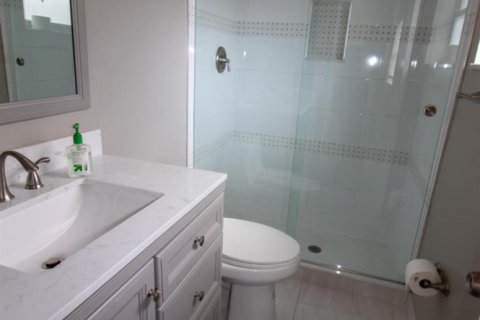 House in North Lauderdale, Florida 3 bedrooms, 144.74 sq.m. № 2083721 - photo 11