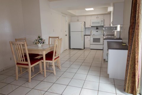 House in North Lauderdale, Florida 3 bedrooms, 144.74 sq.m. № 2083721 - photo 10