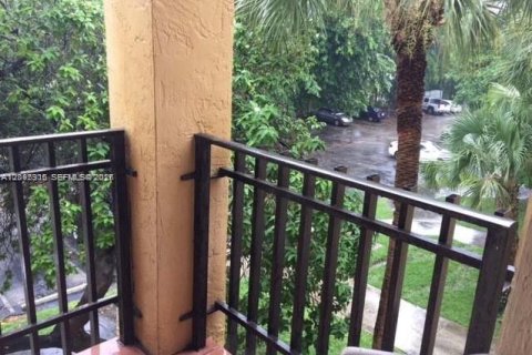 Copropriété à louer à Miami, Floride: 2 chambres, 91.23 m2 № 2384790 - photo 7