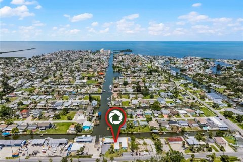 Immobilier commercial à vendre à Hudson, Floride: 285.95 m2 № 1824601 - photo 7