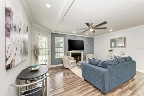 Condo in Tampa, Florida, 1 bedroom № 2383440 - photo 3