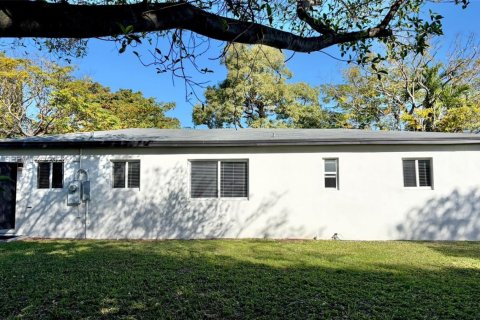 Снять в аренду виллу или дом в Майами, Флорида 3 спальни, 140.28м2, № 1999900 - фото 18