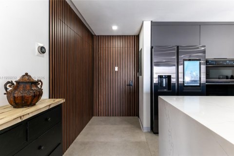Condo in North Miami Beach, Florida, 1 bedroom  № 2152658 - photo 5