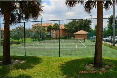 Condominio en venta en Davie, Florida, 2 dormitorios, 109.9 m2 № 2082755 - foto 22