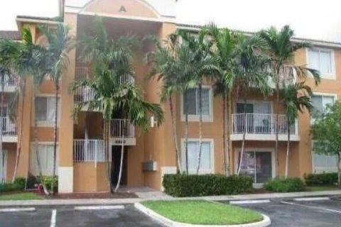 Condominio en Davie, Florida, 2 dormitorios № 2082755