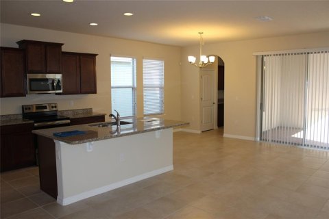 Villa ou maison à louer à Winter Garden, Floride: 3 chambres, 201.6 m2 № 2437208 - photo 3