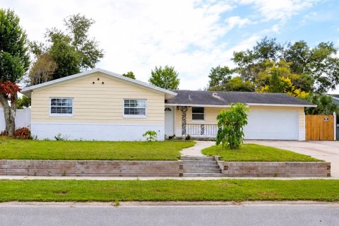 Villa ou maison à Orlando, Floride 4 chambres, 178.93 m2 № 2403291