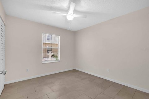 Copropriété à louer à Sarasota, Floride: 2 chambres, 87.42 m2 № 2384216 - photo 9