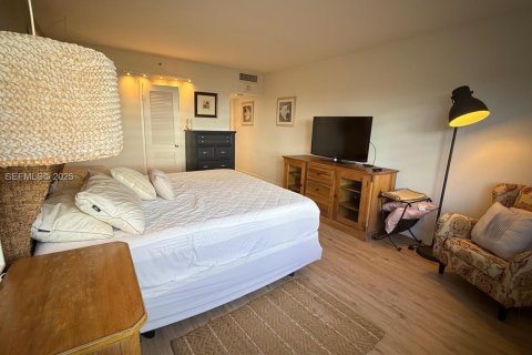 Снять в аренду кондоминиум в Майами-Бич, Флорида 1 спальня, 77.57м2, № 1983560 - фото 10