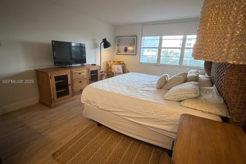 Снять в аренду кондоминиум в Майами-Бич, Флорида 1 спальня, 77.57м2, № 1983560 - фото 8