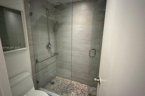 Снять в аренду кондоминиум в Майами-Бич, Флорида 1 спальня, 77.57м2, № 1983560 - фото 12