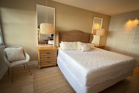 Снять в аренду кондоминиум в Майами-Бич, Флорида 1 спальня, 77.57м2, № 1983560 - фото 9