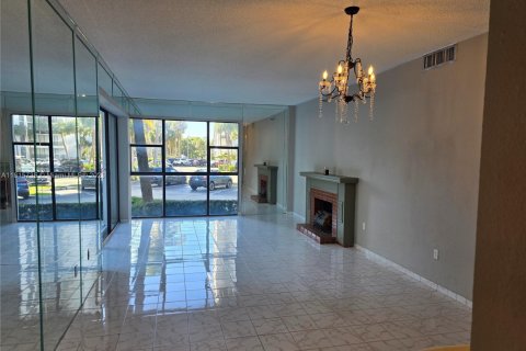 Condo in Aventura, Florida, 2 bedrooms  № 1768466 - photo 27