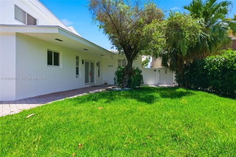 Casa en alquiler en North Bay Village, Florida, 4 dormitorios, 247.96 m2 № 2085633 - foto 8