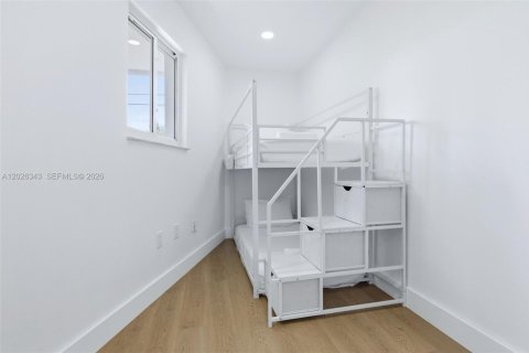 Casa en alquiler en North Bay Village, Florida, 4 dormitorios, 247.96 m2 № 2085633 - foto 10