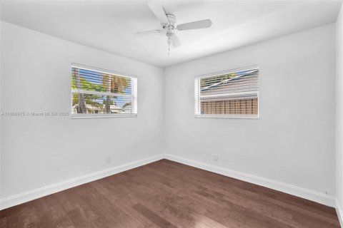 Villa ou maison à louer à Hollywood, Floride: 2 chambres, 115.38 m2 № 1921119 - photo 21