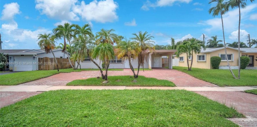 Villa ou maison à Hollywood, Floride 2 chambres, 115.38 m2 № 1921119