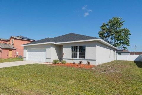 Villa ou maison à vendre à Kissimmee, Floride: 4 chambres, 157.47 m2 № 1717004 - photo 3