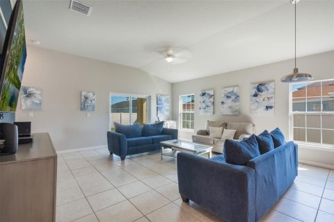 Villa ou maison à vendre à Kissimmee, Floride: 4 chambres, 157.47 m2 № 1717004 - photo 5