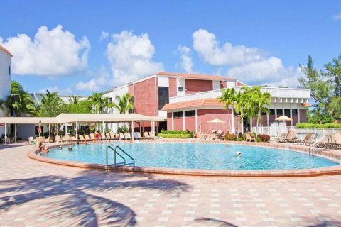 Condominio en venta en Deerfield Beach, Florida, 1 dormitorio, 66.89 m2 № 2178191 - foto 25