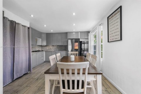 Condo in Miami Beach, Florida, 3 bedrooms  № 1944815 - photo 6