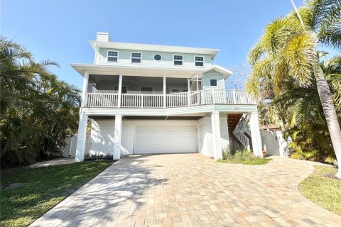 Villa ou maison à vendre à Redington Beach, Floride: 3 chambres, 171.87 m2 № 1644371 - photo 2