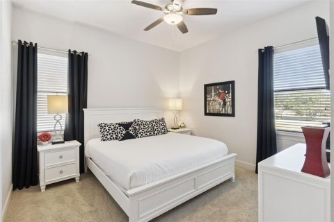 Снять в аренду виллу или дом в Фор-Корнерс, Флорида 11 комнат, 365.85м2, № 2099041 - фото 21