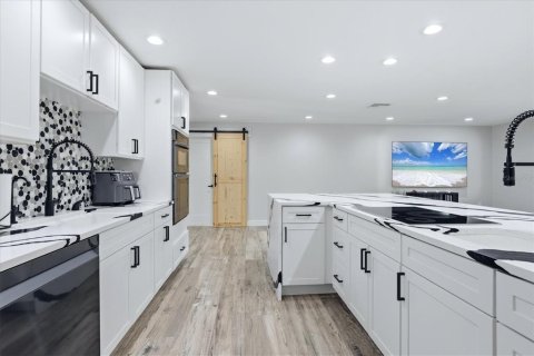 Villa ou maison à vendre à Sarasota, Floride: 3 chambres, 190.08 m2 № 2119945 - photo 12