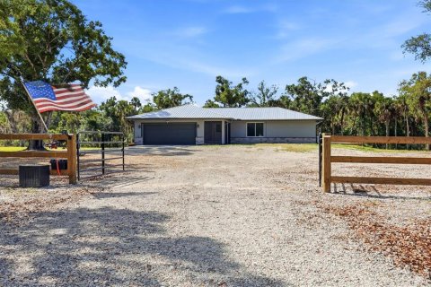 Villa ou maison à Sarasota, Floride 3 chambres, 190.08 m2 № 2119945