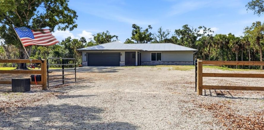 Villa ou maison à Sarasota, Floride 3 chambres, 190.08 m2 № 2119945