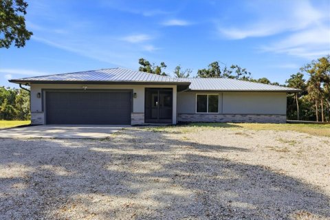 Villa ou maison à vendre à Sarasota, Floride: 3 chambres, 190.08 m2 № 2119945 - photo 2